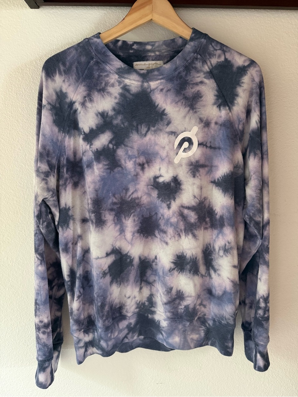 Spiritual Gangster Peloton Tie-Dye Pullover Sweatshirt in Navy, Lavender, Size L